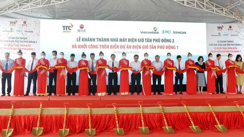 Khánh thành và khởi công 2 nhà máy điện gió ở Tiền Giang