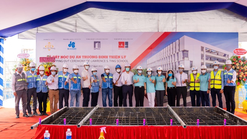 Cất nóc dự án trường Đinh Thiện Lý – Lawrence S.ting