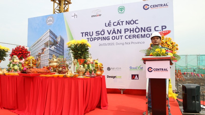 Central cất nóc dự án tòa nhà văn phòng C.P.Group