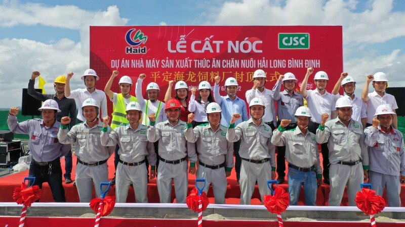 CJSC tổ chức lễ cất nóc dự án nhà máy Hải Long Bình Định