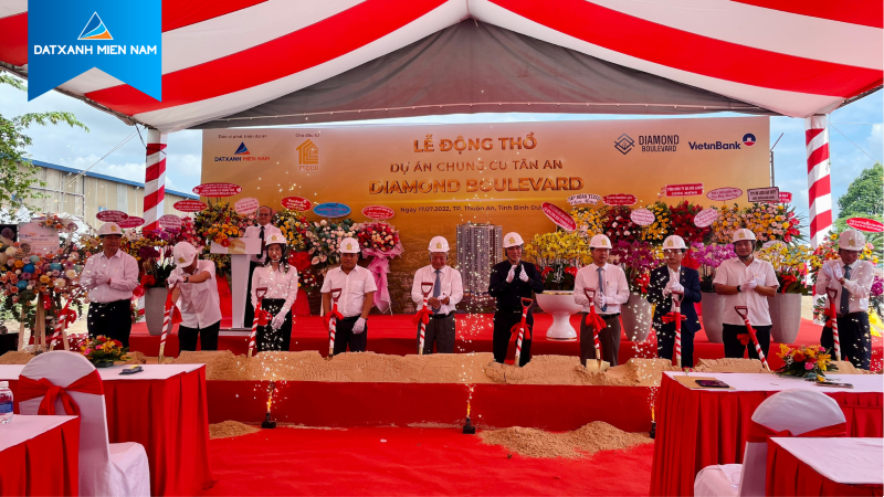 Tưng bừng động thổ khởi công dự án Diamond Boulevard