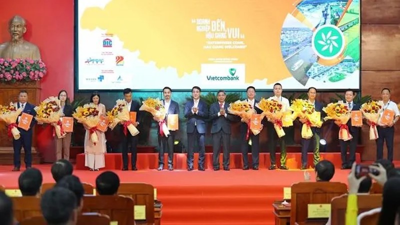 Hậu Giang: Trao chứng nhận đầu tư cho 12 dự án với tổng số vốn lên tới 19.000 tỷ đồng