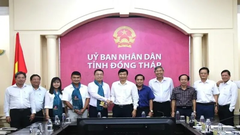 Công ty EB tìm hiểu đầu tư nhà máy xử lý rác phát điện