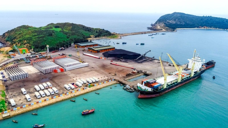 Hơn 2.100 tỷ đồng xây dựng Cảng tổng hợp quốc tế Hòn La