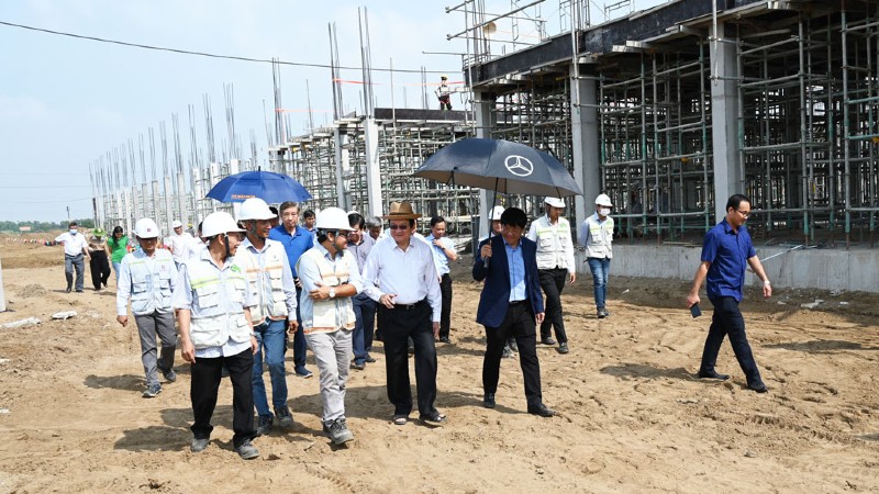 Nguyên Chủ tịch nước – Trương Tấn Sang kiểm tra tiến độ thi công Trường THPT Nguyễn Trung Trực