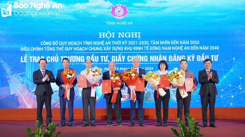 Nghệ An: Trao chủ trương đầu tư 6 dự án trị giá gần 10 ngàn tỷ đồng