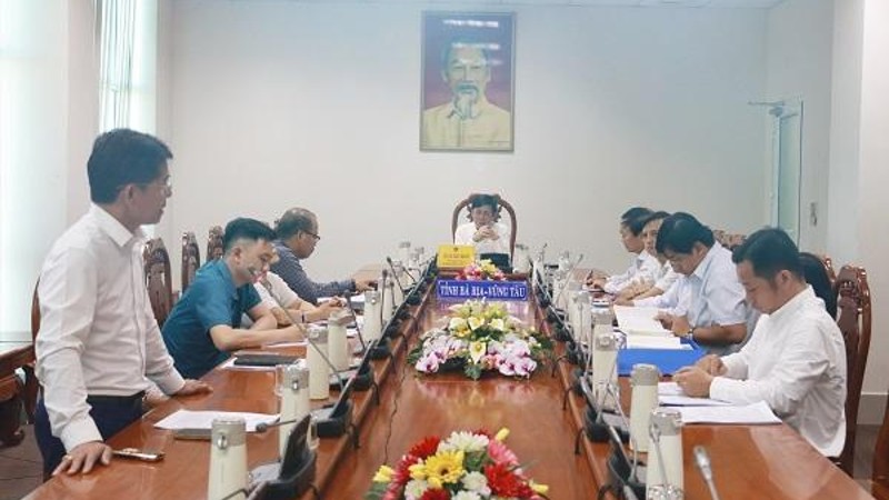 Lãnh đạo UBND tỉnh Bà Rịa-Vũng Tàu nghe báo cáo tiến độ thực hiện dự án Nhà máy rác Côn Đảo