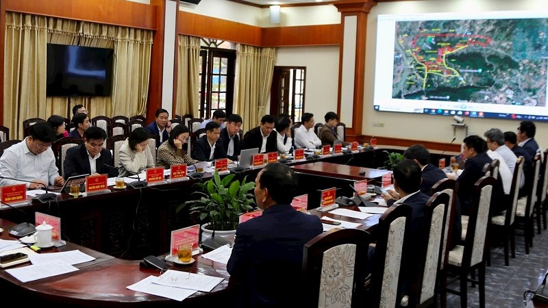 Hải Dương xem xét đề xuất đầu tư khu du lịch sinh thái hồ Thanh Long