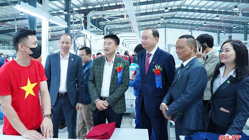 Nhà máy may vốn đầu tư 300 tỷ đồng ở Nghi Xuân chính thức hoạt động