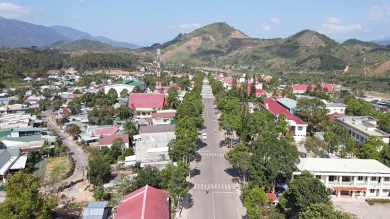 Một huyện miền núi ven Cam Ranh thu hút nhiều nhà đầu tư đất vốn nhỏ