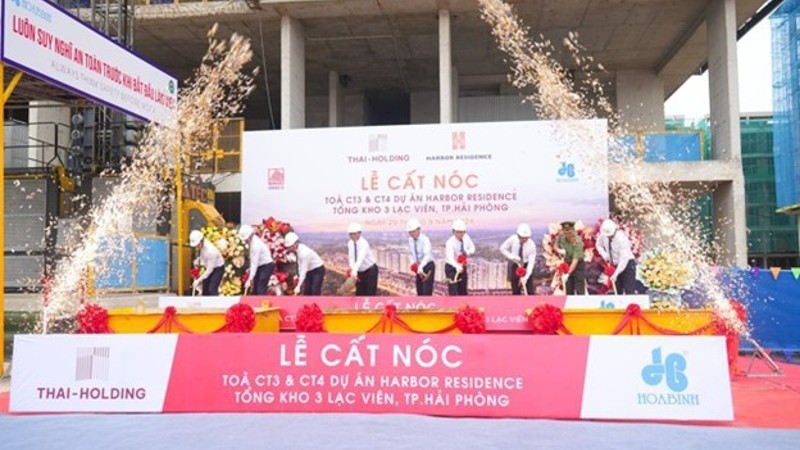 Lễ cất nóc dự án khu nhà ở xã hội tại Tổng kho 3 Lạc Viên