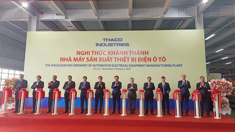 THACO Chu Lai khánh thành bến 5 vạn tấn cảng quốc tế, xuất hơn 300 container hàng trong ngày ra quân đầu năm