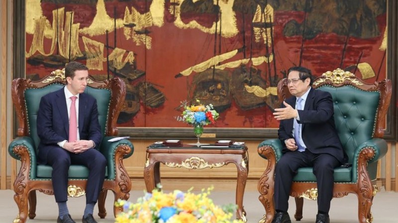 Thủ tướng tiếp lãnh đạo quỹ Warburg Pincus: Ủng hộ đề xuất tuyến cao tốc kết nối sân bay Long Thành, thúc đẩy siêu dự án Hồ Tràm 4,2 tỷ USD