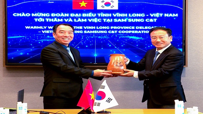 Đoàn công tác tỉnh Vĩnh Long làm việc với Công ty Samsung C&T Corporation