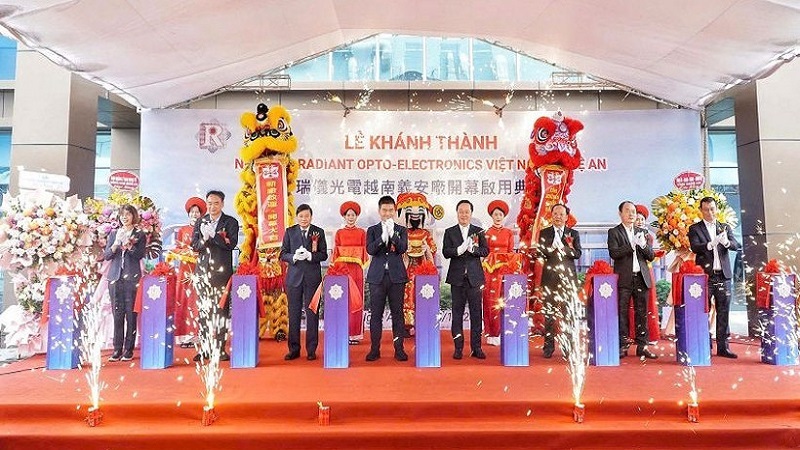 Khánh thành nhà máy sản xuất linh kiện điện tử quang học cao cấp tại khu công nghiệp VSIP Nghệ An