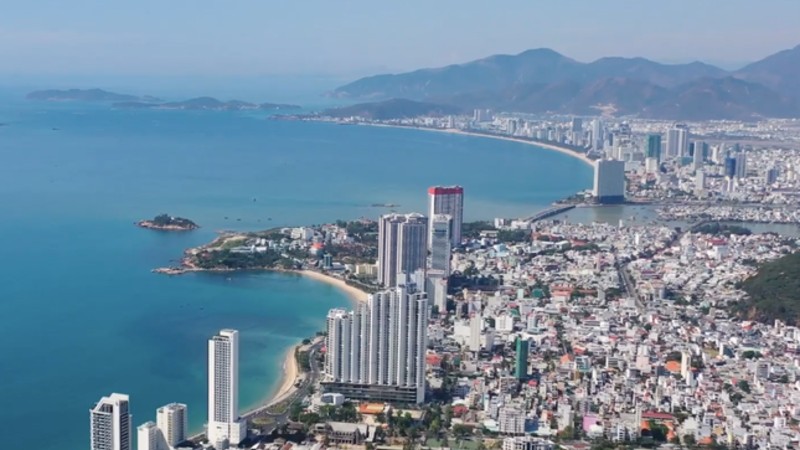 Một doanh nghiệp muốn đầu tư trung tâm thương mại, siêu thị tổng hợp tại tỉnh Khánh Hòa