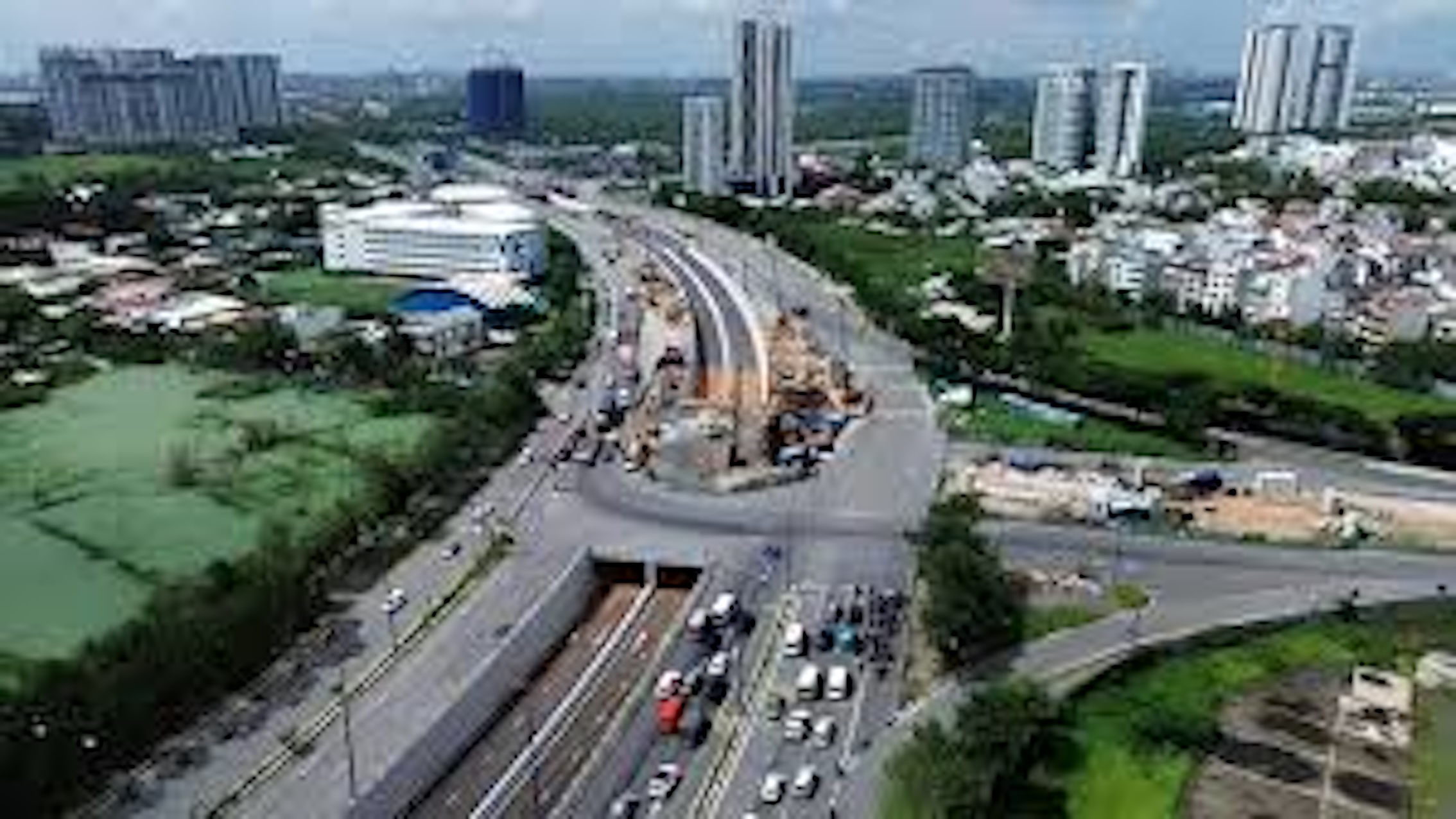 Bất động sản phía tây TP.HCM: Chuẩn bị sẵn nguồn đón ‘sóng’ hạ tầng