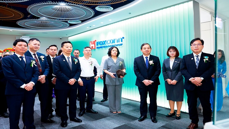 Tập đoàn sản xuất điện tử lớn nhất thế giới chính thức khai trương văn phòng tại Việt Nam