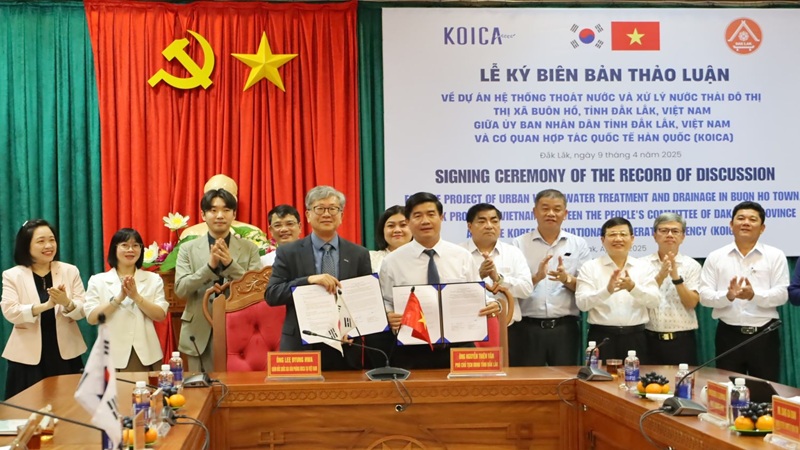 UBND tỉnh Đắk Lắk ký biên bản thảo luận hợp tác với KOICA Việt Nam