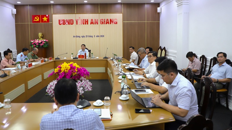 Phó Chủ tịch UBND tỉnh An Giang Lê Trung Hồ làm việc với Ban Quản lý Khu kinh tế Phú Quốc về tiến độ thực hiện của 02 dự án Nhà máy xử lý nước thải